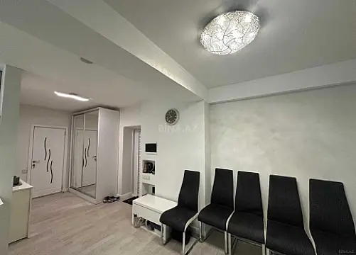 Kirayə verilir 2 otaqlı mənzil 74 m²