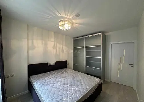 Kirayə verilir 2 otaqlı mənzil 74 m²