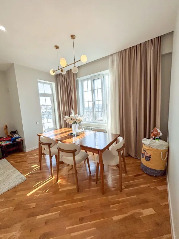 Satılır 2 otaqlı mənzil 95 m²