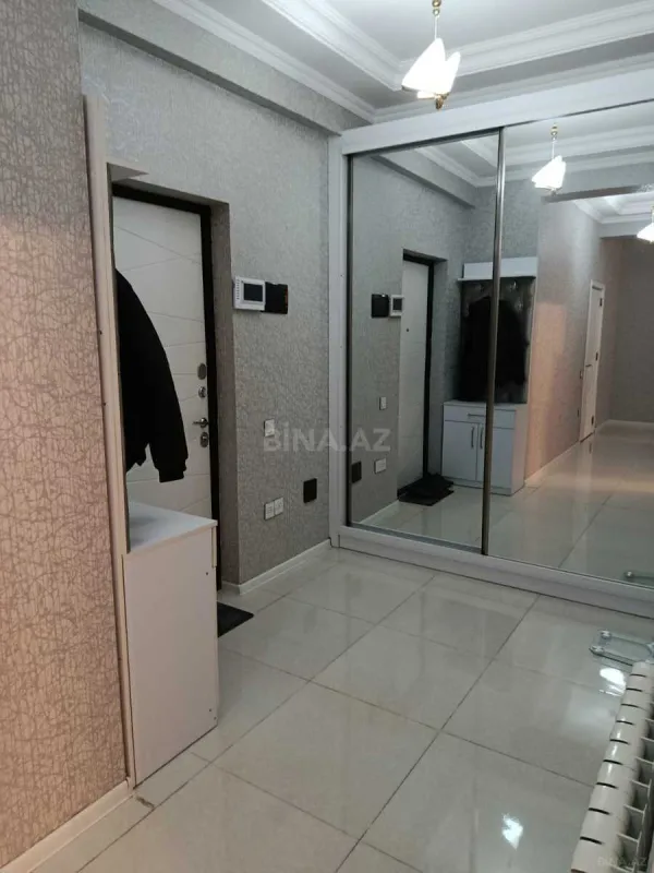 Satılır 2 otaqlı mənzil 70 m²