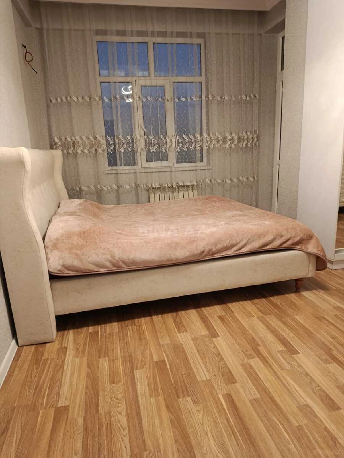 Satılır 2 otaqlı mənzil 70 m²