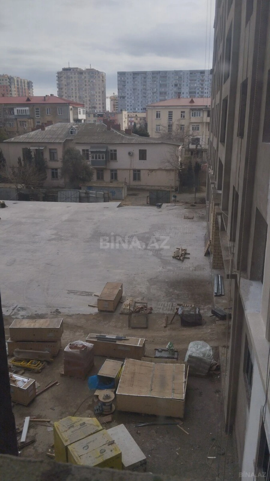 Satılır 2 otaqlı mənzil 82.1 m²