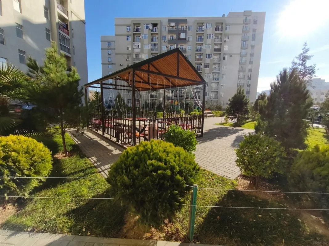 Satılır 2 otaqlı mənzil 65 m²