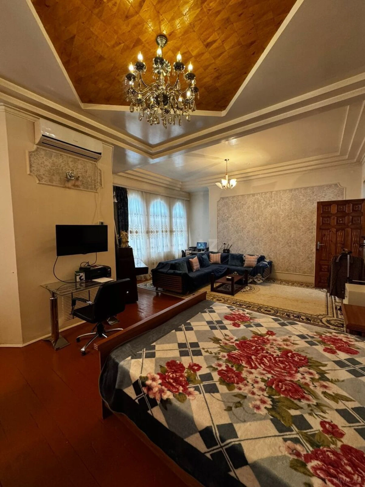 Kirayə verilir 8 otaqlı həyət evi 600 m²