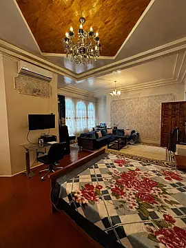 Kirayə verilir 8 otaqlı həyət evi 600 m²