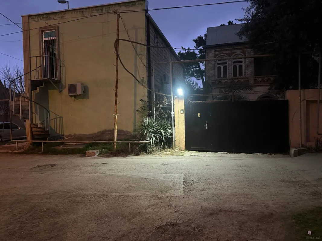 Kirayə verilir 8 otaqlı həyət evi 600 m²