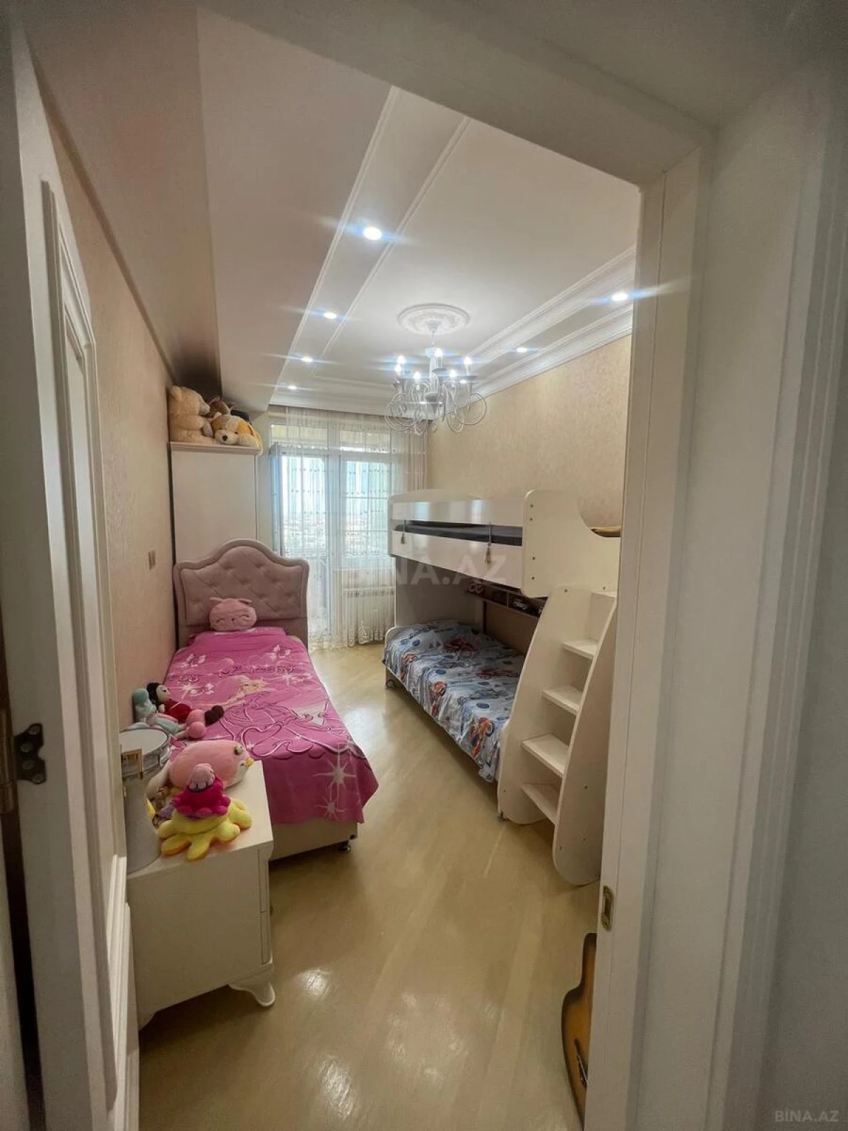 Satılır 3 otaqlı mənzil 90 m²