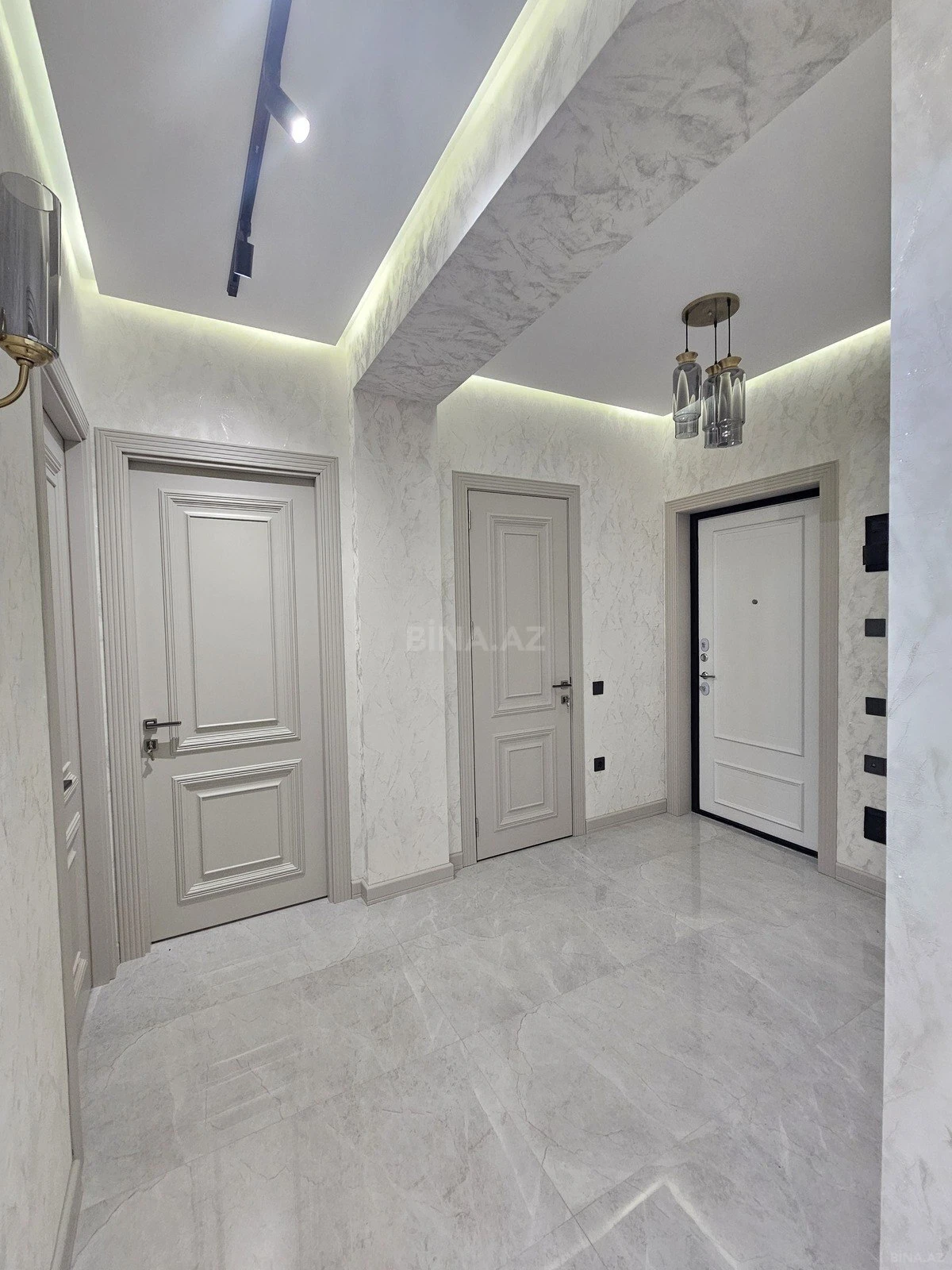 Satılır 2 otaqlı mənzil 65 m²