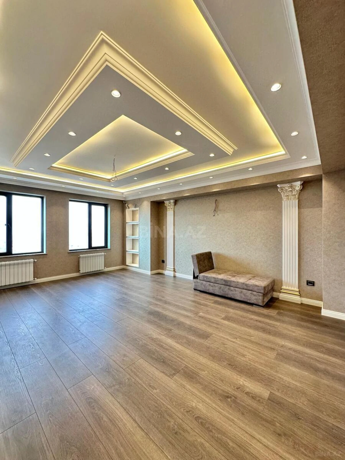 Satılır 2 otaqlı mənzil 112 m²
