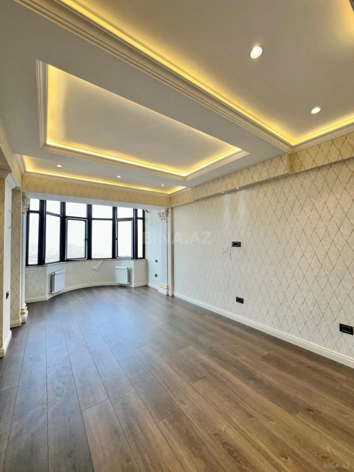 Satılır 2 otaqlı mənzil 112 m²