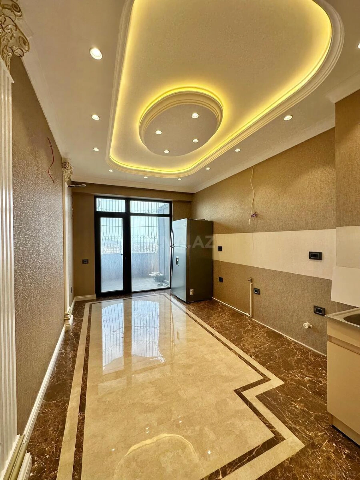 Satılır 2 otaqlı mənzil 112 m²