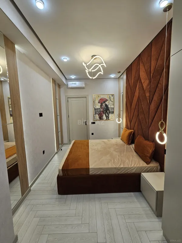 Satılır 2 otaqlı mənzil 77 m²