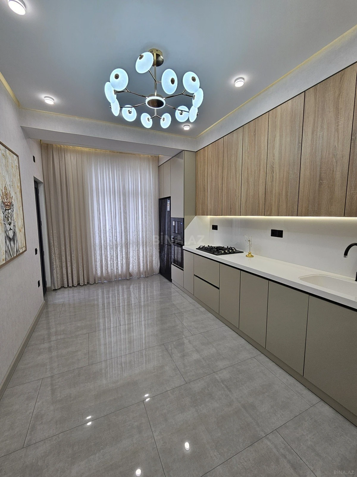 Satılır 2 otaqlı mənzil 77 m²