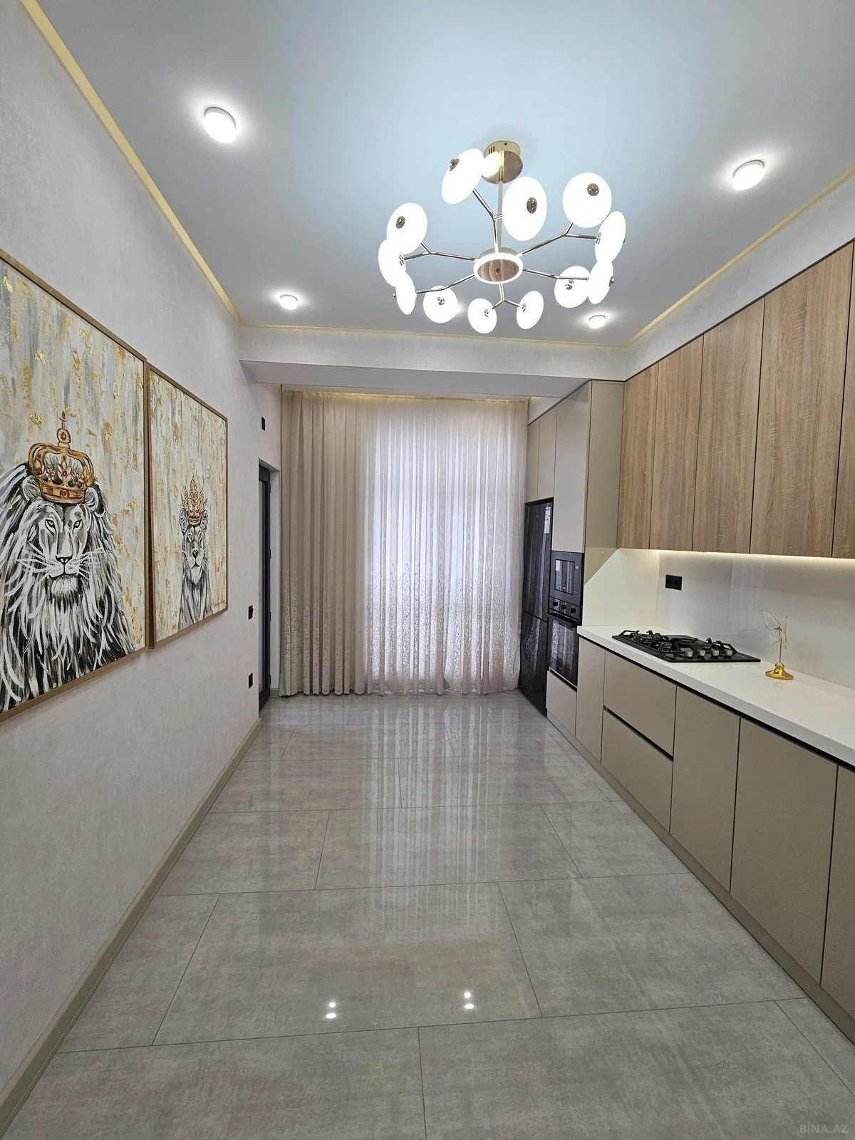 Satılır 2 otaqlı mənzil 77 m²