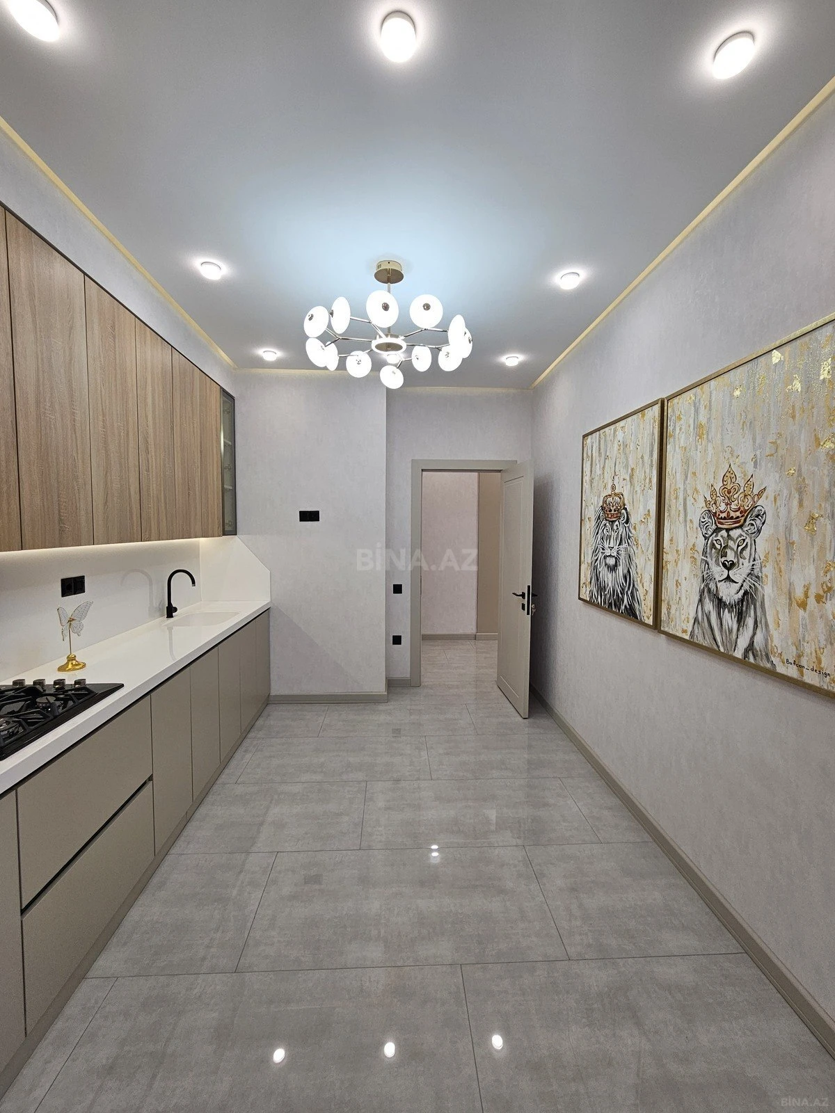 Satılır 2 otaqlı mənzil 77 m²