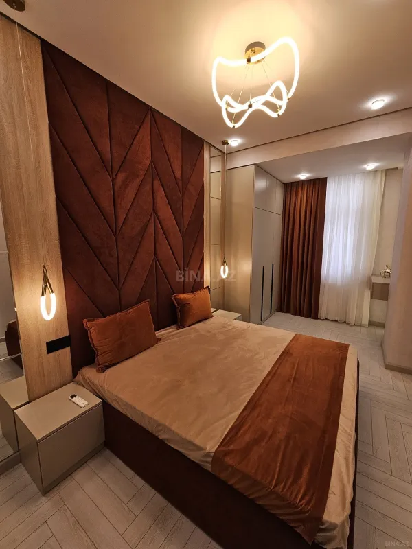 Satılır 2 otaqlı mənzil 77 m²