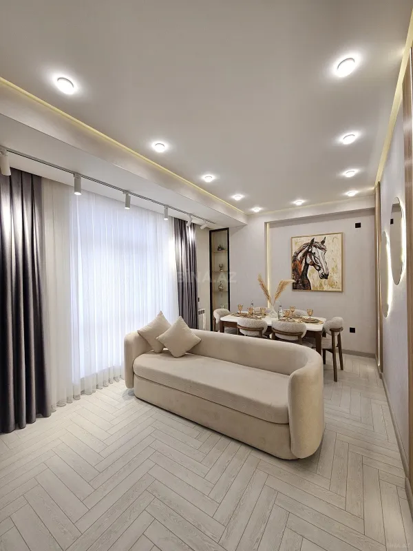 Satılır 2 otaqlı mənzil 77 m²