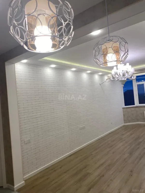 Satılır 4 otaqlı mənzil 94 m²