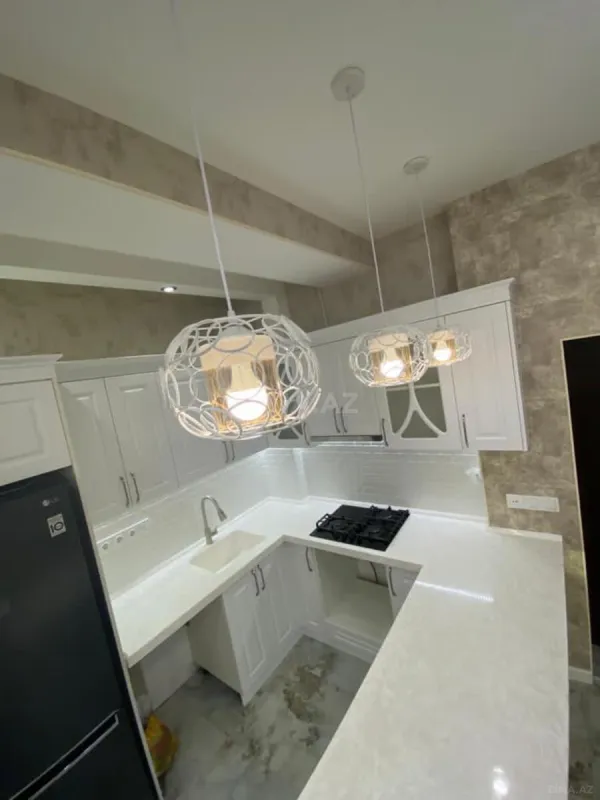 Satılır 4 otaqlı mənzil 94 m²