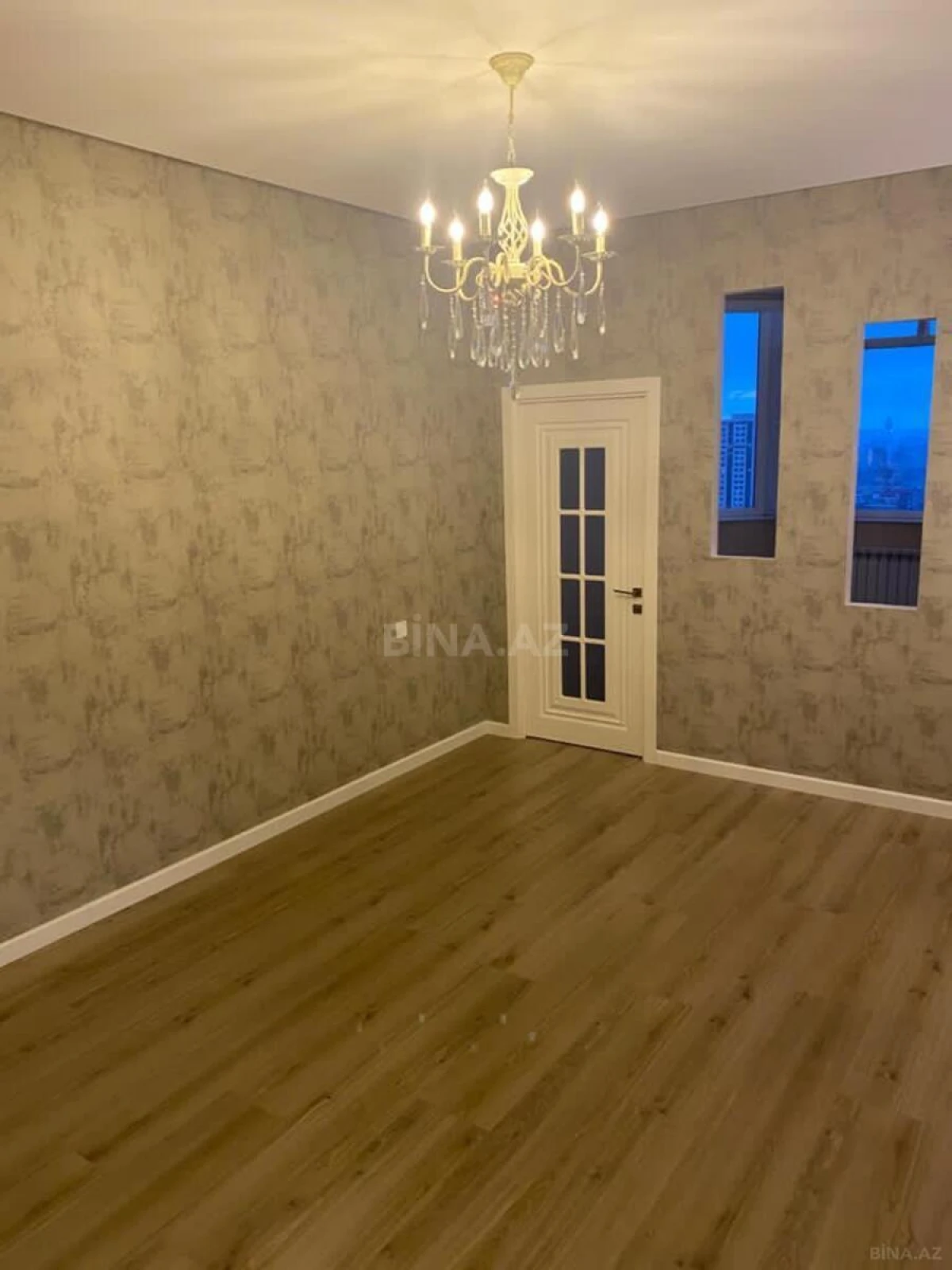 Satılır 4 otaqlı mənzil 94 m²