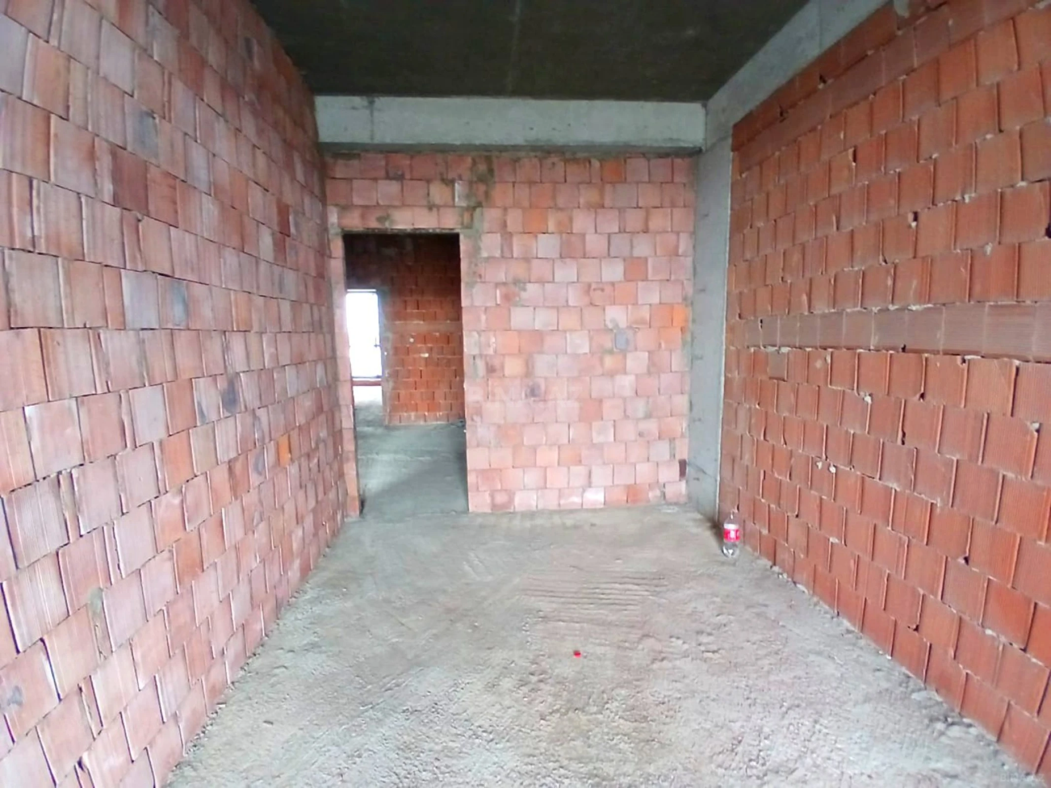 Satılır 2 otaqlı mənzil 104.4 m²