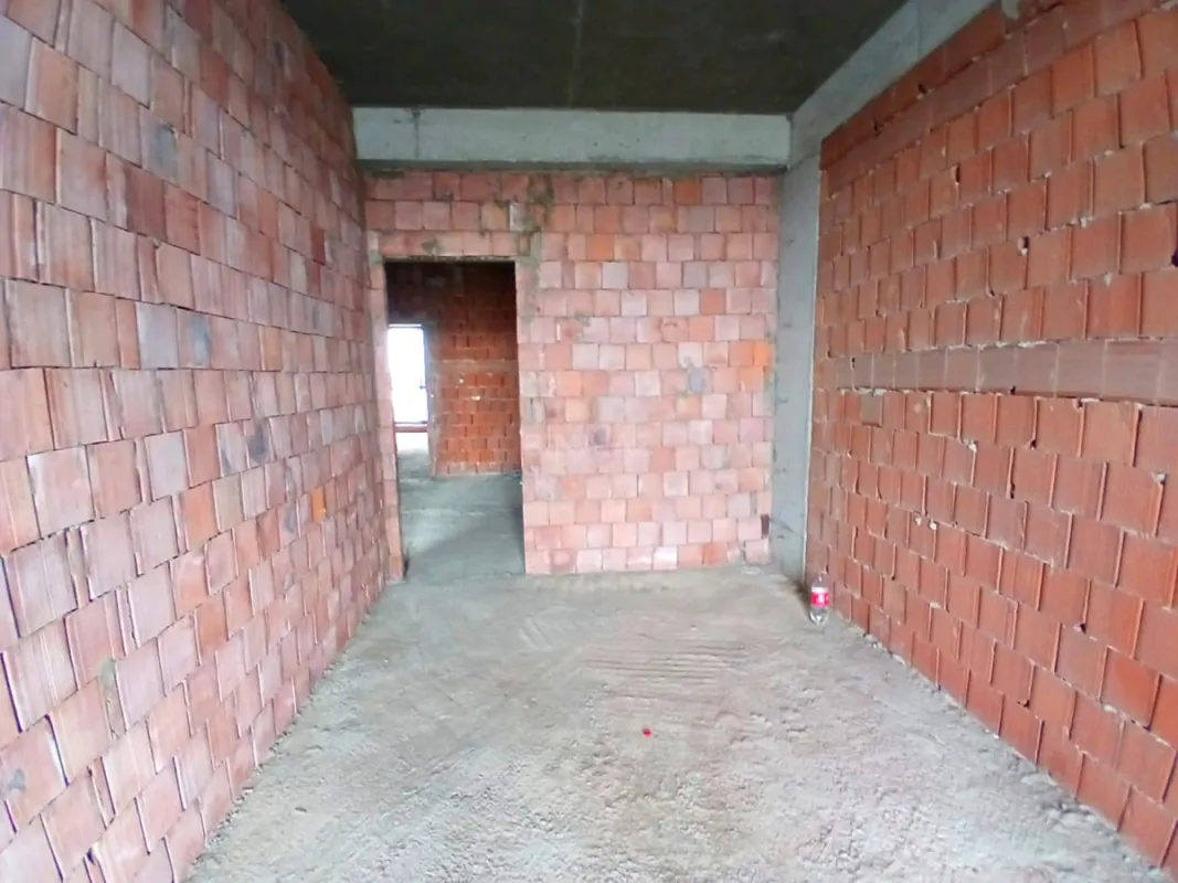 Satılır 2 otaqlı mənzil 104.4 m²