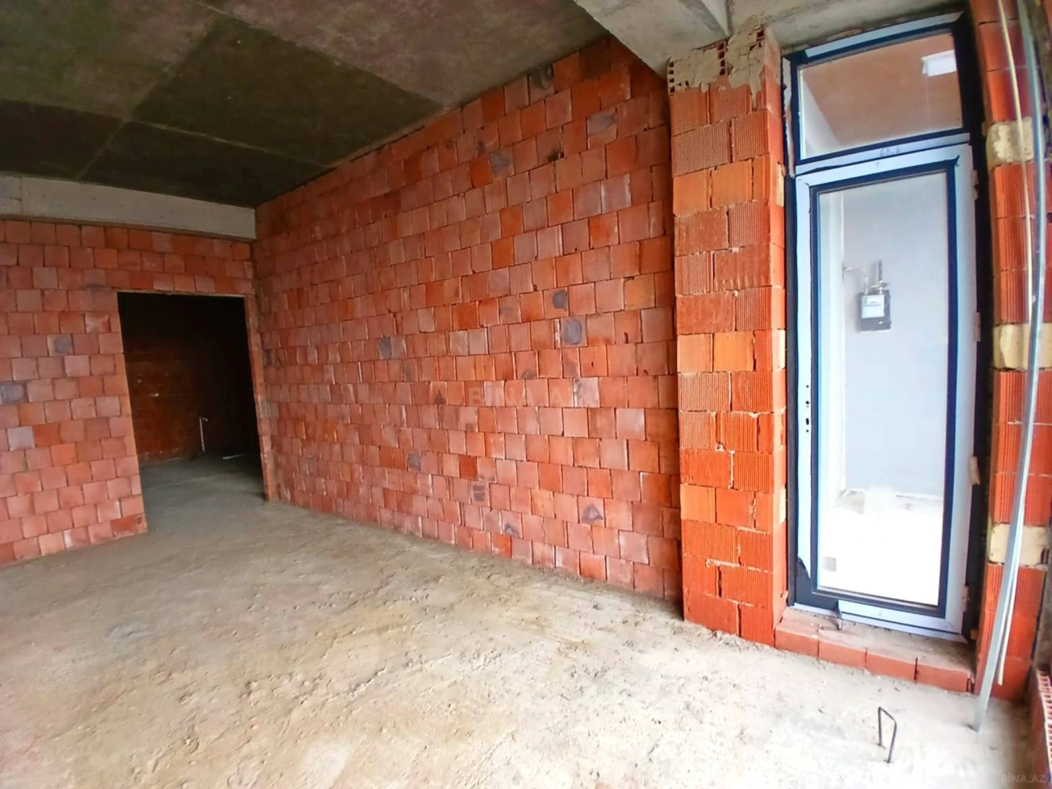 Satılır 2 otaqlı mənzil 104.4 m²
