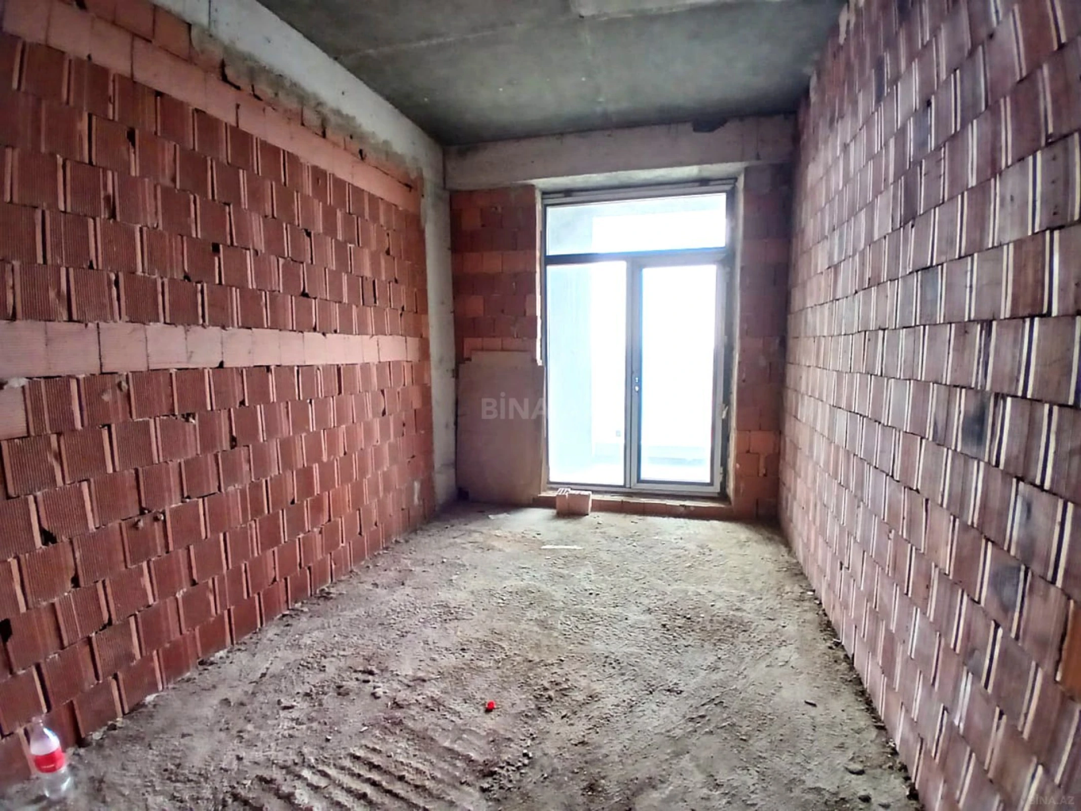 Satılır 2 otaqlı mənzil 104.4 m²