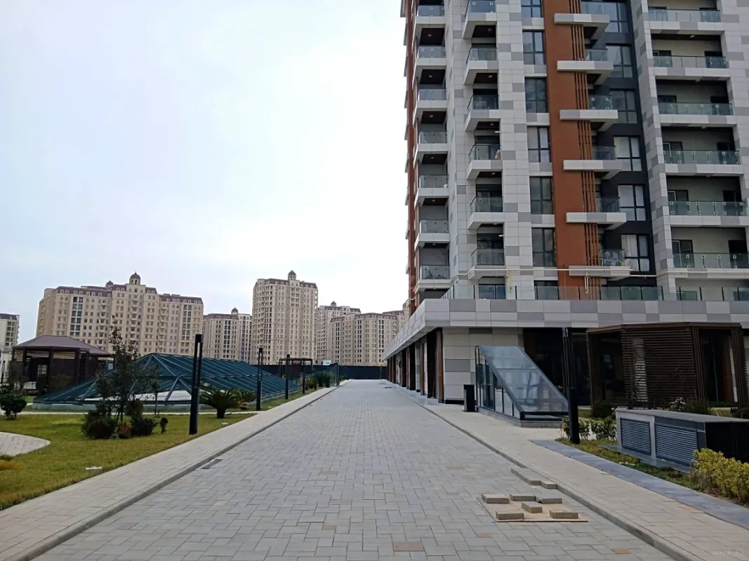 Satılır 2 otaqlı mənzil 104.4 m²