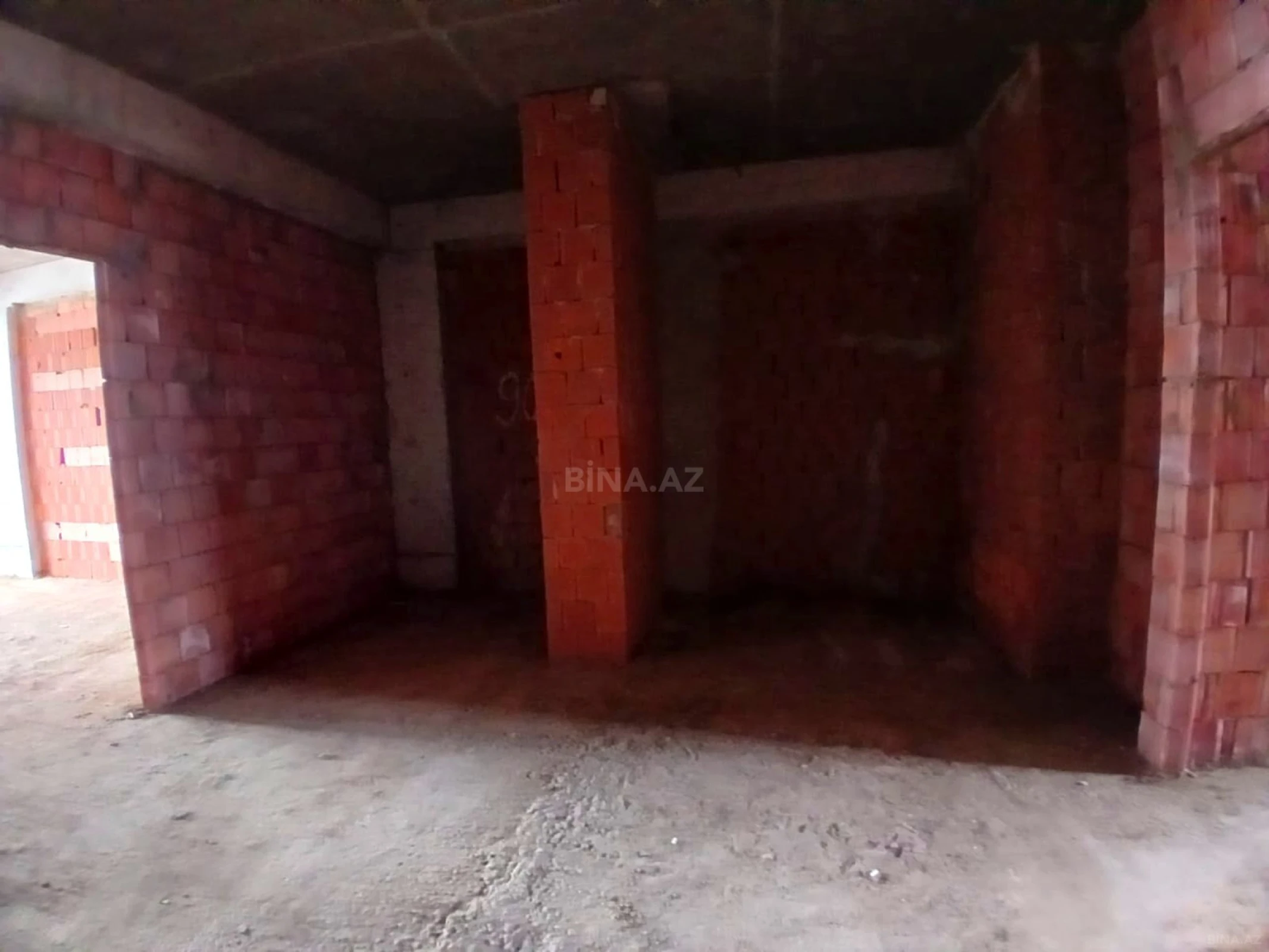 Satılır 2 otaqlı mənzil 104.4 m²