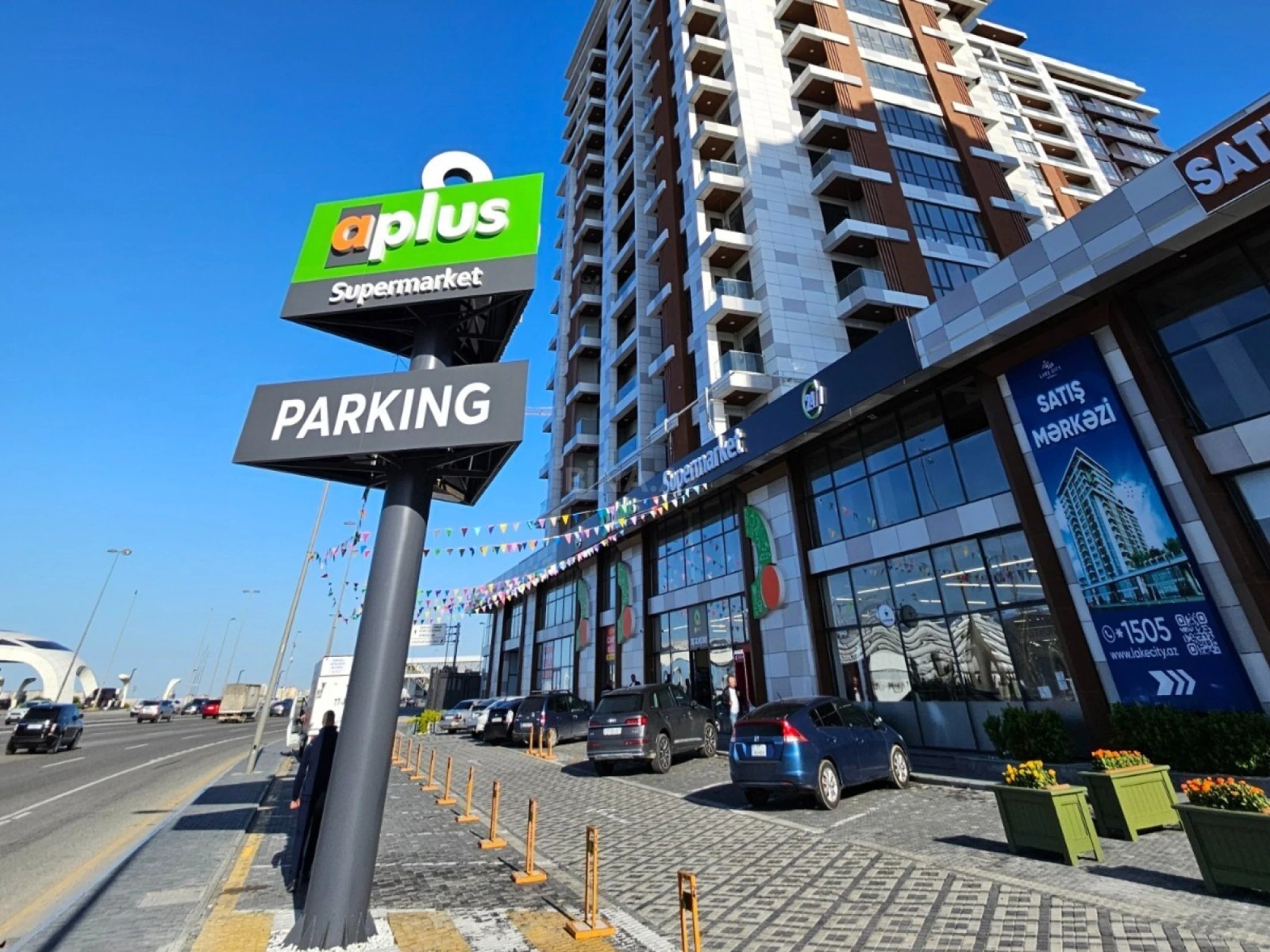 Satılır 2 otaqlı mənzil 104.4 m²