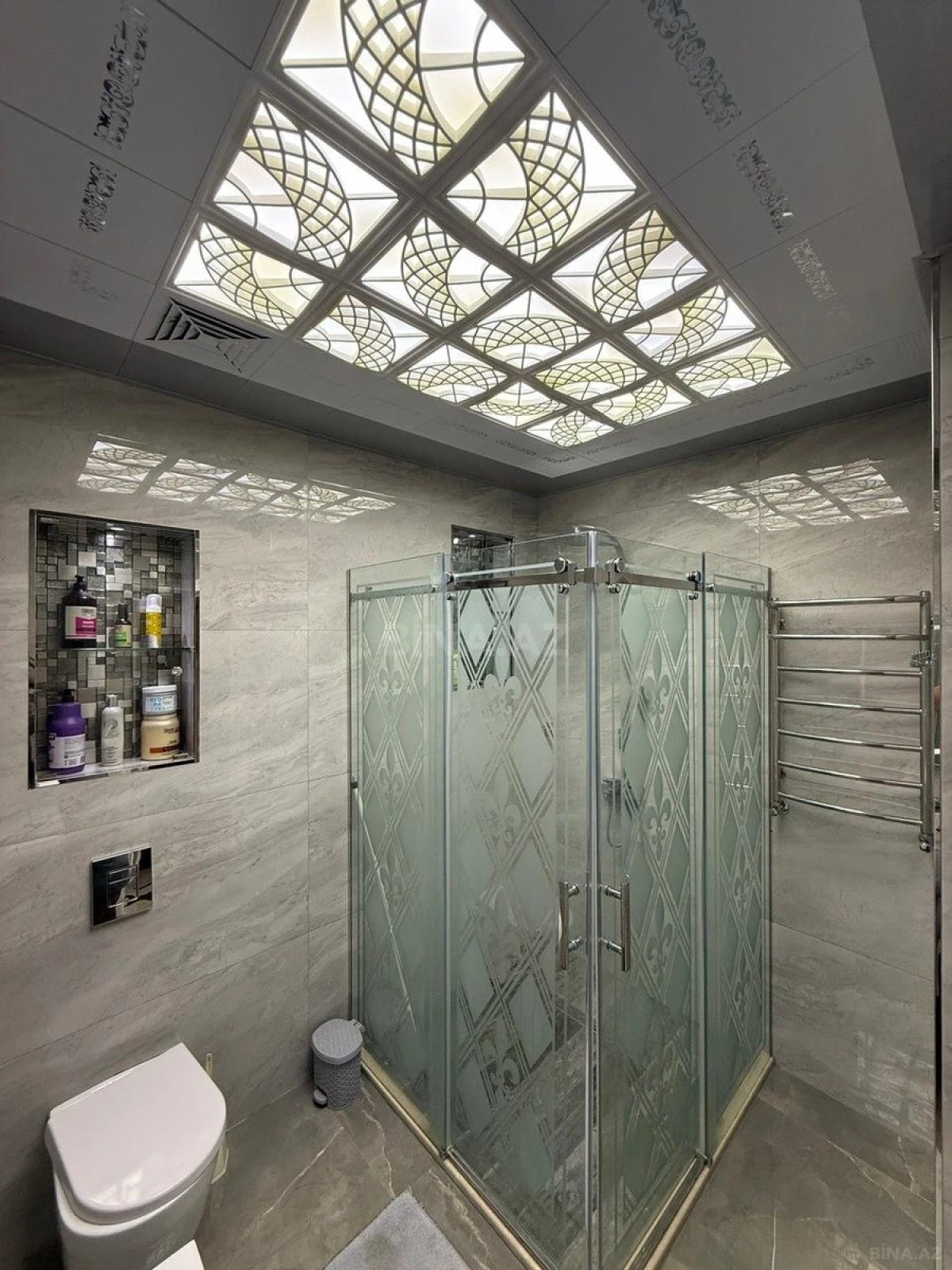 Satılır 3 otaqlı mənzil 145 m²