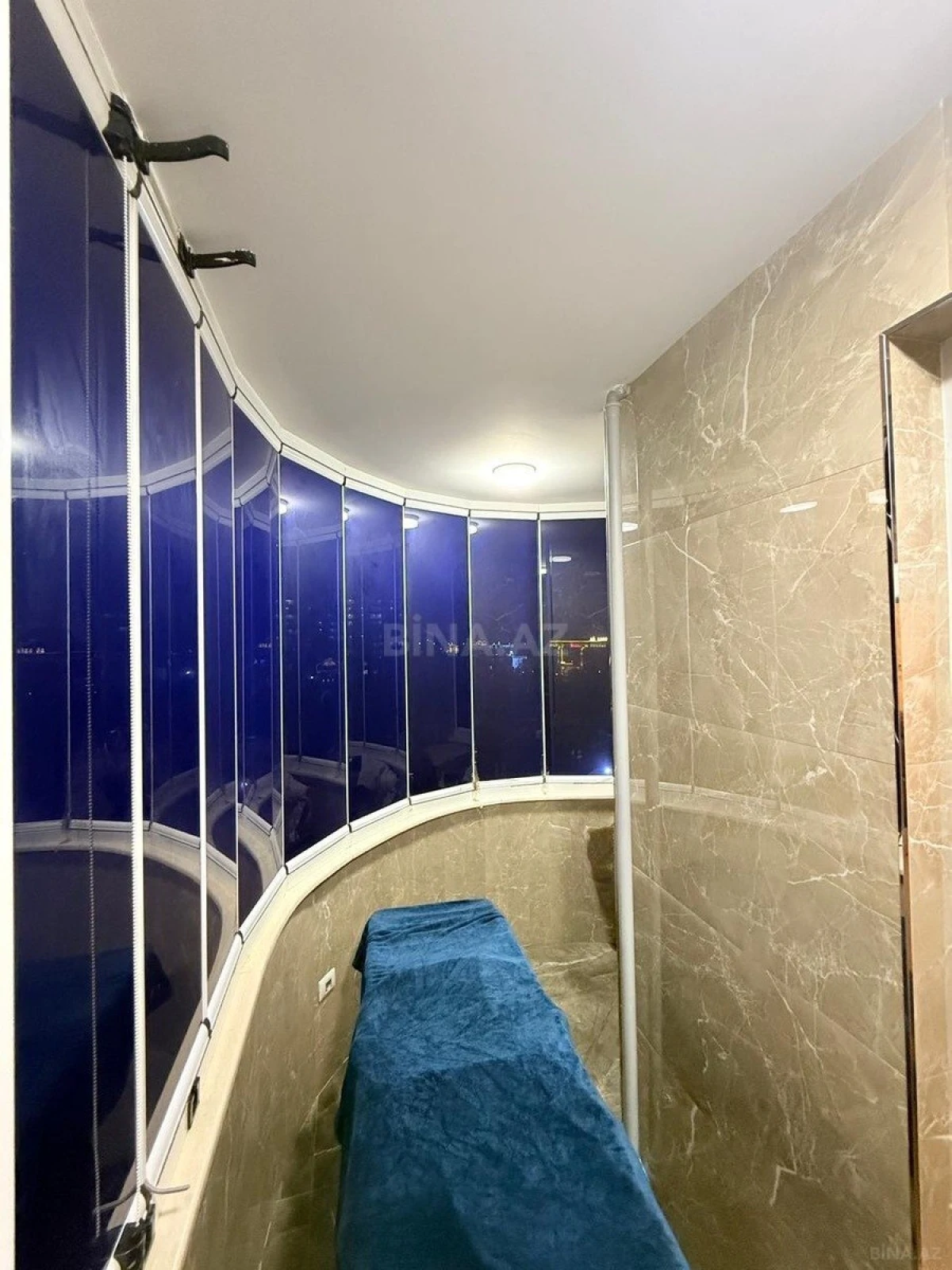 Satılır 3 otaqlı mənzil 145 m²