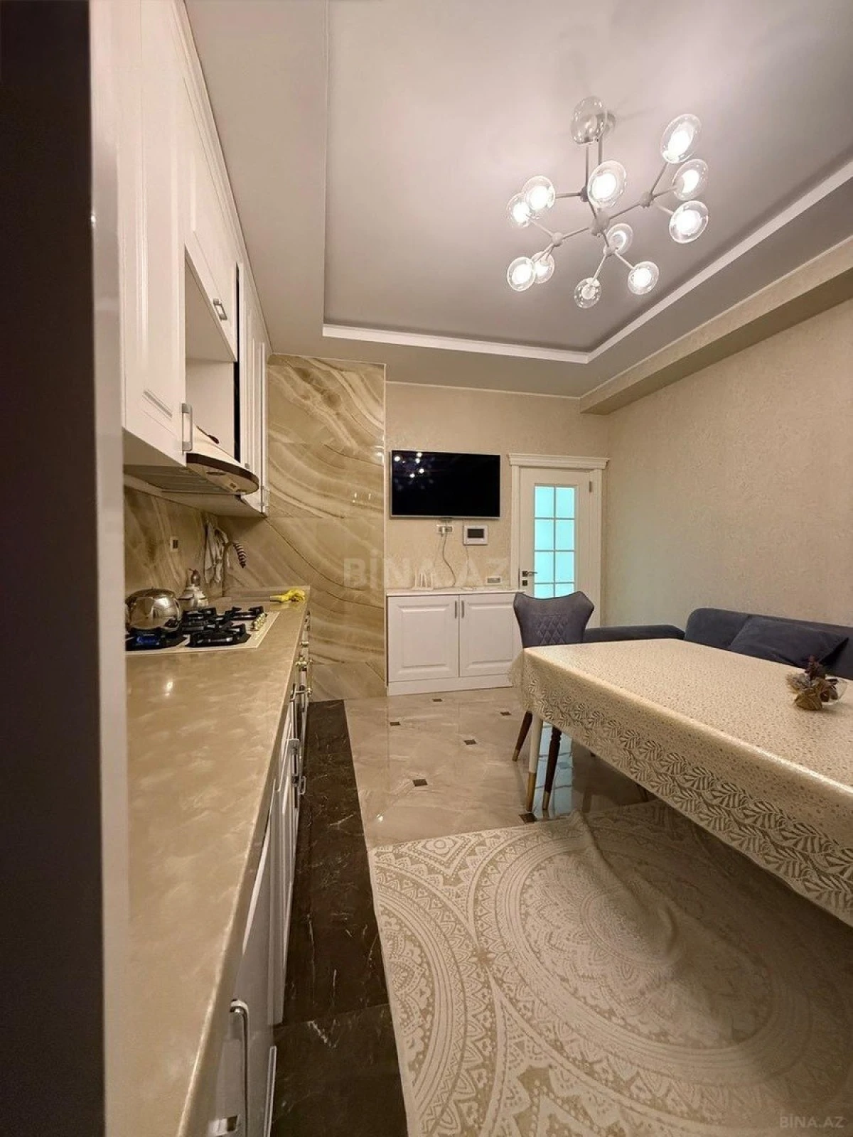 Satılır 3 otaqlı mənzil 145 m²