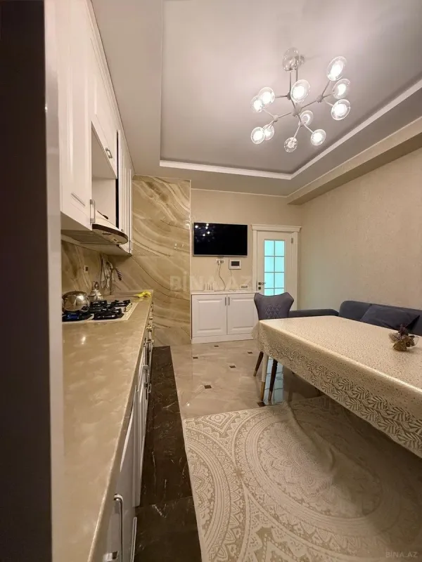 Satılır 3 otaqlı mənzil 145 m²