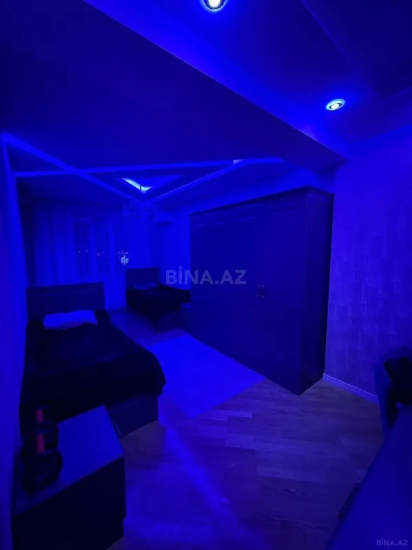 Satılır 3 otaqlı mənzil 145 m²