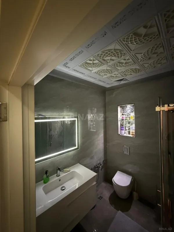 Satılır 3 otaqlı mənzil 145 m²