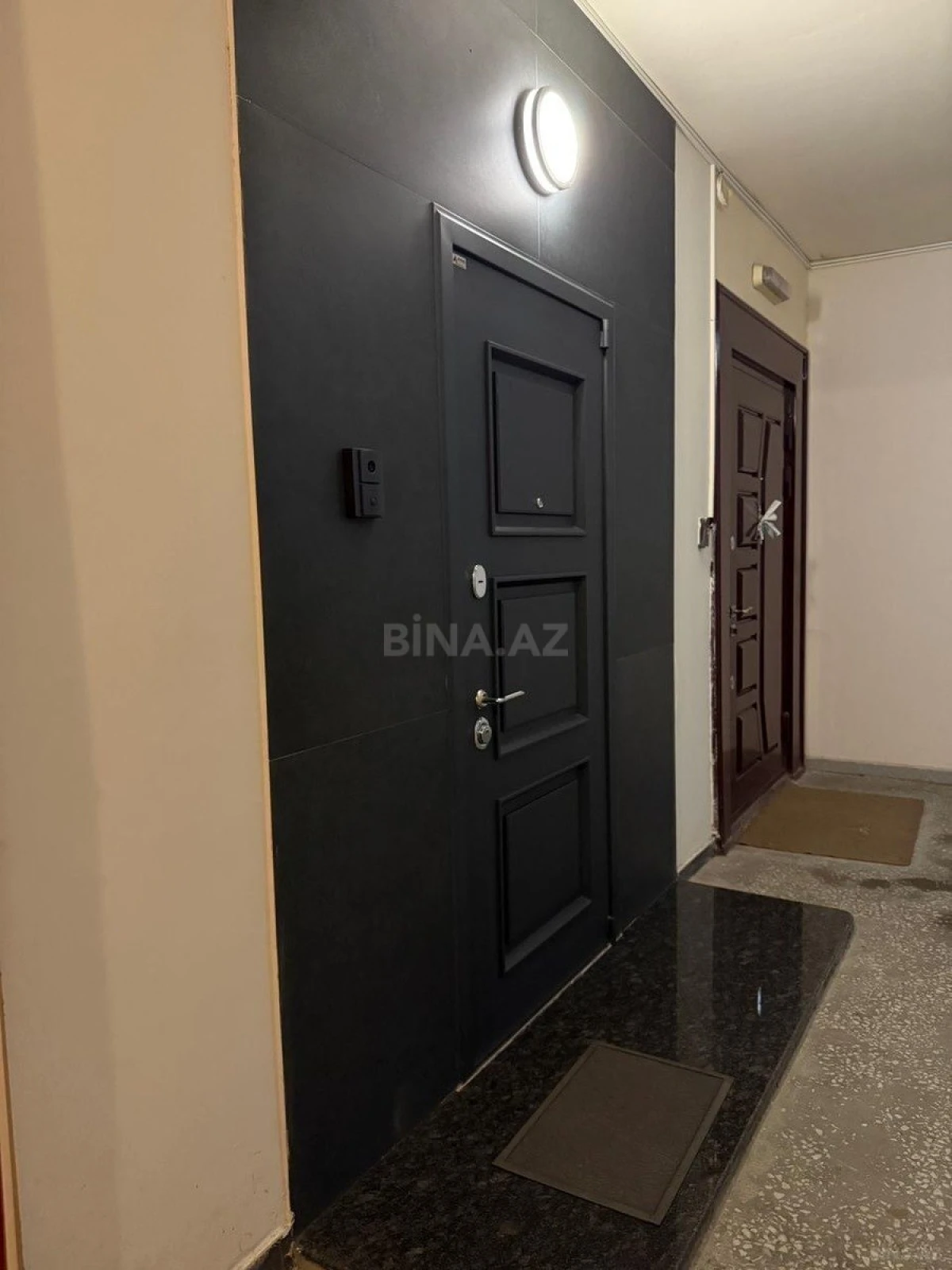 Satılır 3 otaqlı mənzil 145 m²