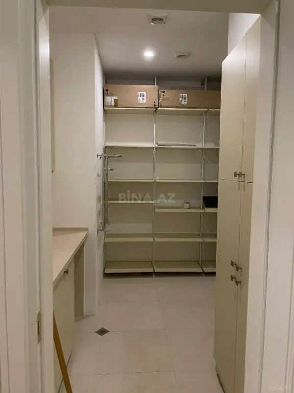 Kirayə verilir 6 otaqlı mənzil 250 m²