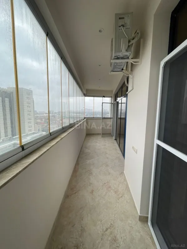 Kirayə verilir 6 otaqlı mənzil 250 m²