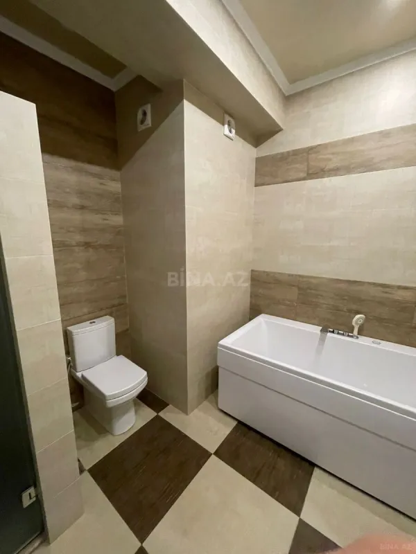 Kirayə verilir 6 otaqlı mənzil 250 m²