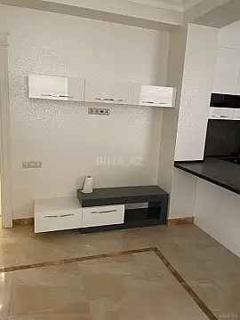 Kirayə verilir 6 otaqlı mənzil 250 m²