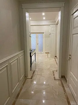 Kirayə verilir 6 otaqlı mənzil 250 m²