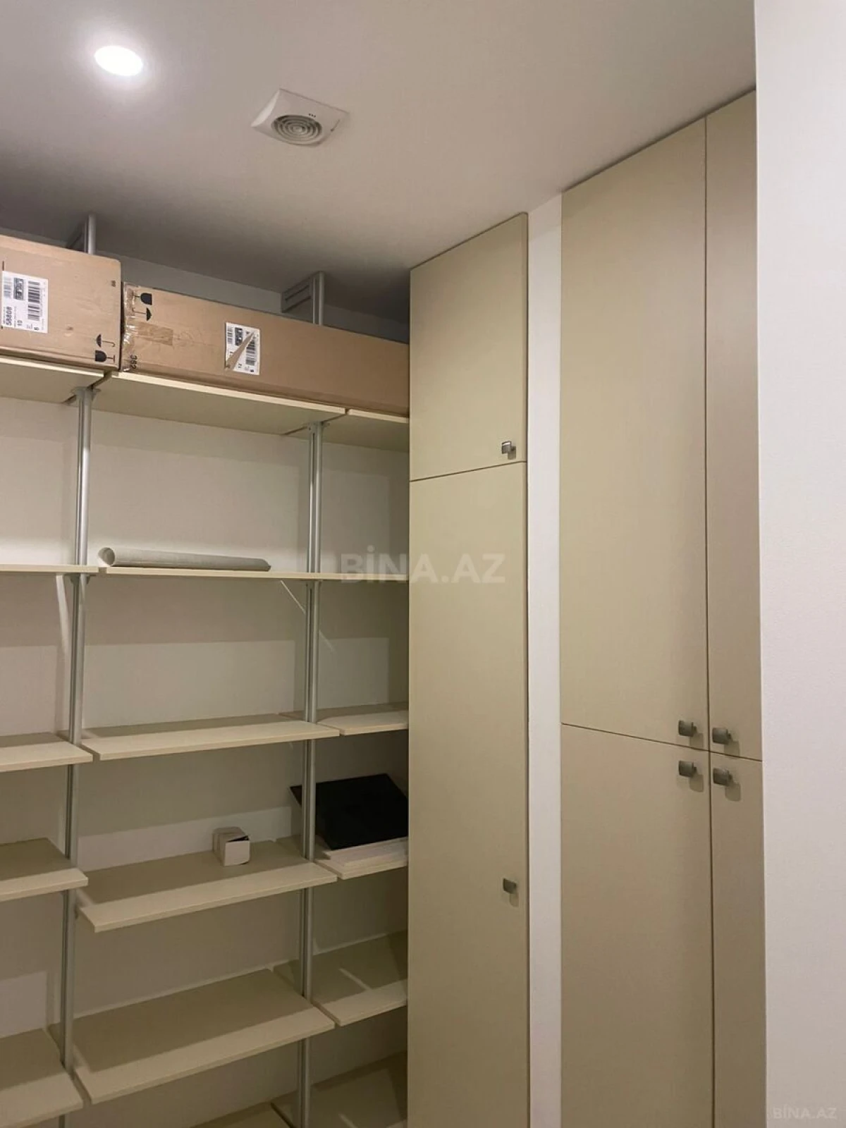 Kirayə verilir 6 otaqlı mənzil 250 m²