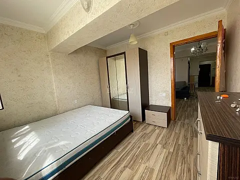 Kirayə verilir 4 otaqlı mənzil 100 m²