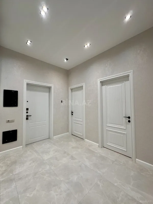 Satılır 3 otaqlı mənzil 145 m²