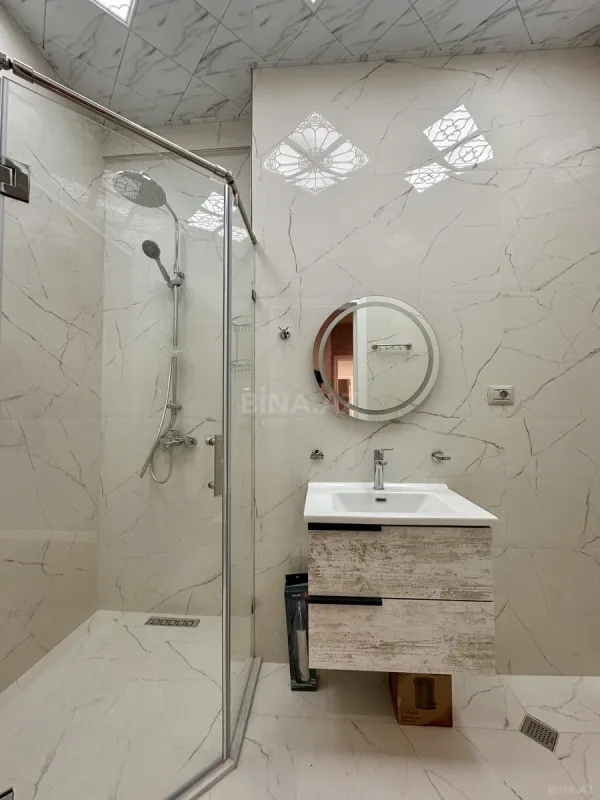 Satılır 3 otaqlı mənzil 145 m²