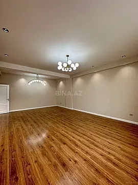 Satılır 3 otaqlı mənzil 145 m²