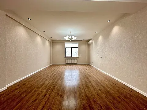 Satılır 3 otaqlı mənzil 145 m²