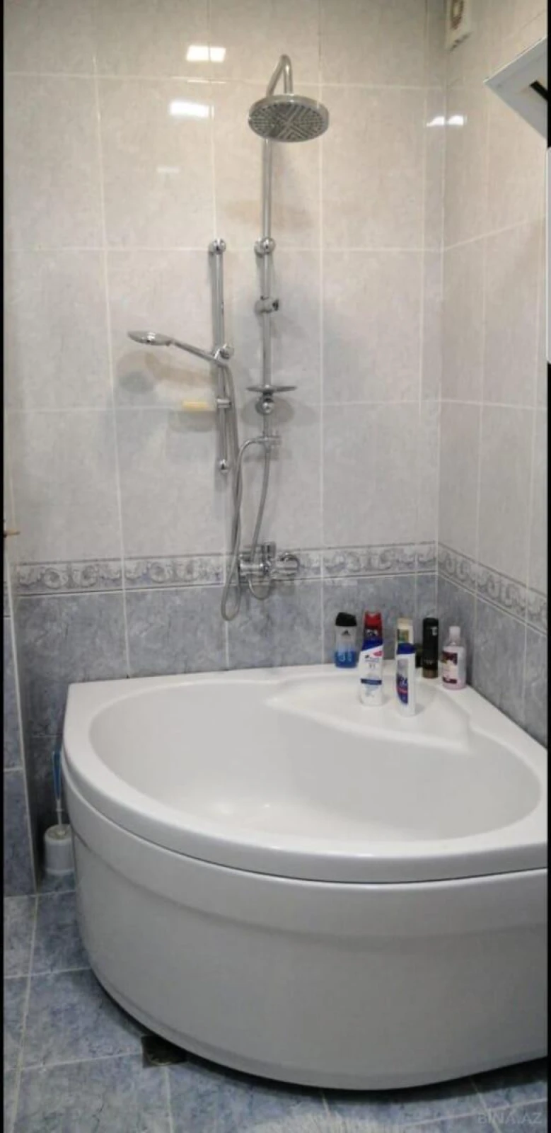 Satılır 4 otaqlı mənzil 100 m²